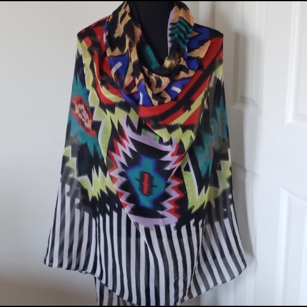 NWOT Aztec Infinity Scarf 🤍 - Picture 4 of 5